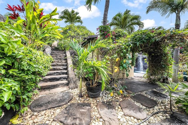 92-1273 Pueonani Street, Kapolei, HI 96707