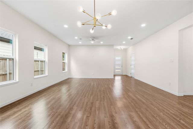 4115 Vineyard Drive, Dallas, TX 75212