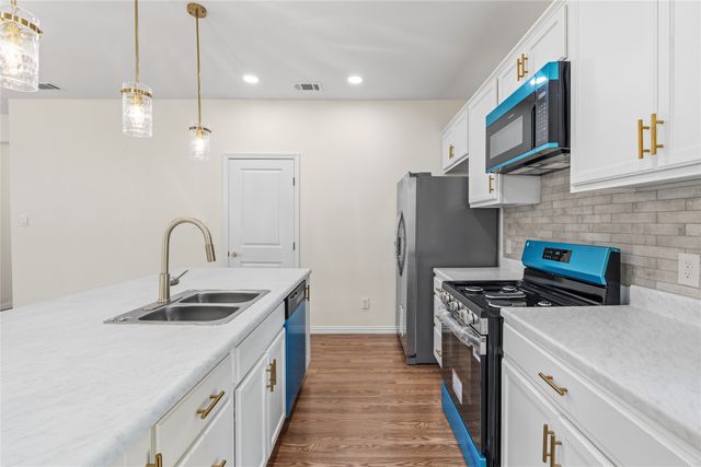 4115 Vineyard Drive, Dallas, TX 75212