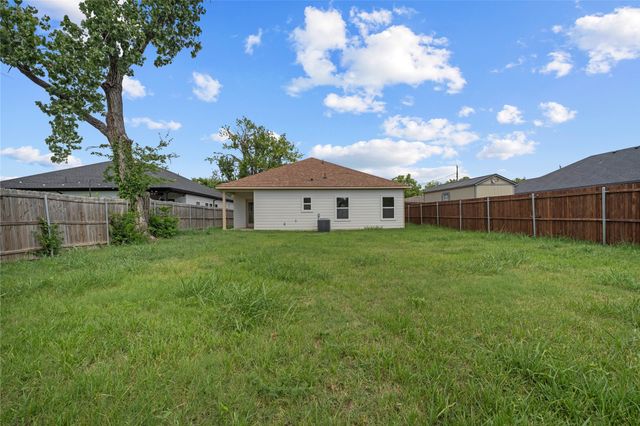 4115 Vineyard Drive, Dallas, TX 75212