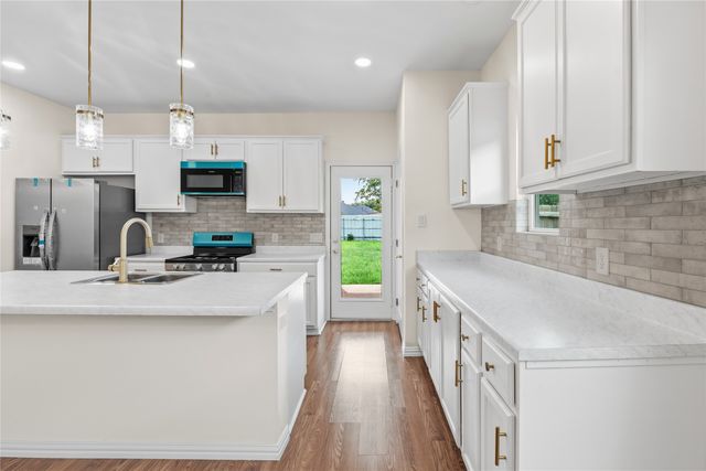 4115 Vineyard Drive, Dallas, TX 75212