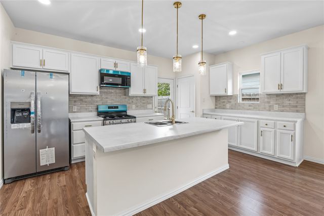 4115 Vineyard Drive, Dallas, TX 75212