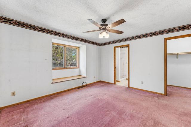 8568 Chanhassen Hills Drive S, Chanhassen, MN 55317