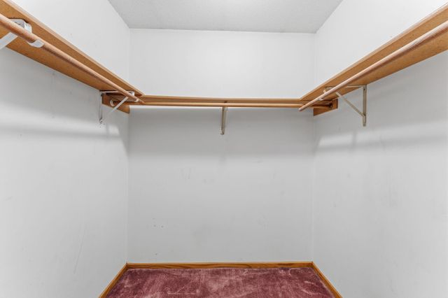 8568 Chanhassen Hills Drive S, Chanhassen, MN 55317