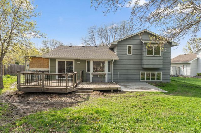 8568 Chanhassen Hills Drive S, Chanhassen, MN 55317