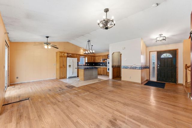 8568 Chanhassen Hills Drive S, Chanhassen, MN 55317