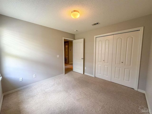 697 Mozingo Ln, Pensacola, FL 32514