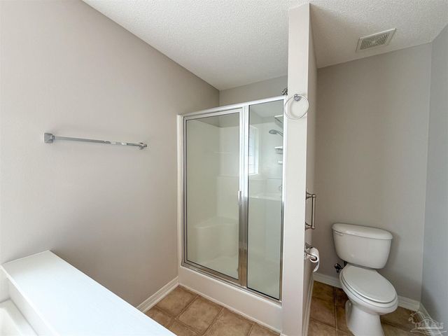 697 Mozingo Ln, Pensacola, FL 32514