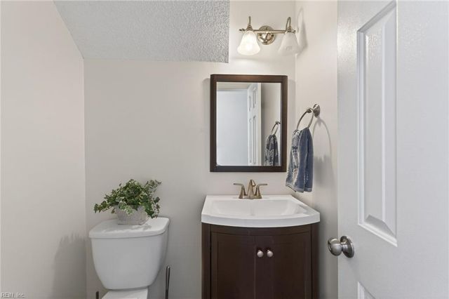 5500 Fountain CT, Virginia Beach, VA 23462