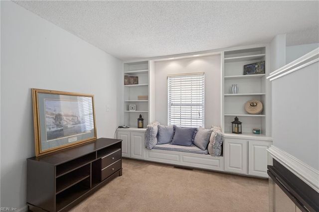 5500 Fountain CT, Virginia Beach, VA 23462