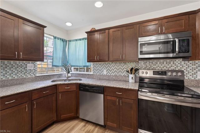 5500 Fountain CT, Virginia Beach, VA 23462