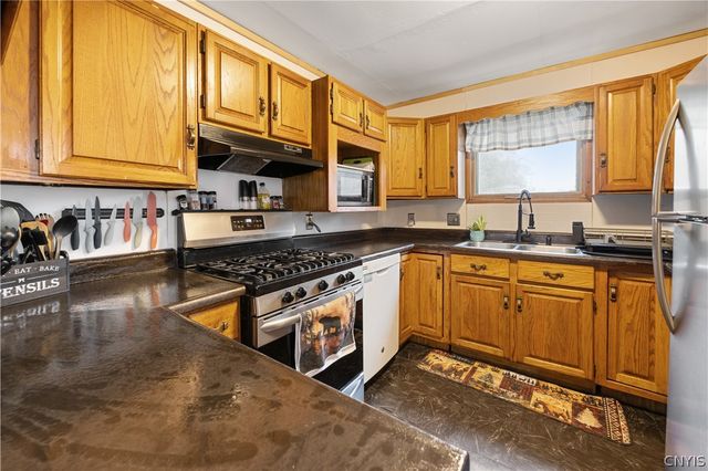 101 Crysler Drive, Manlius, NY 13057