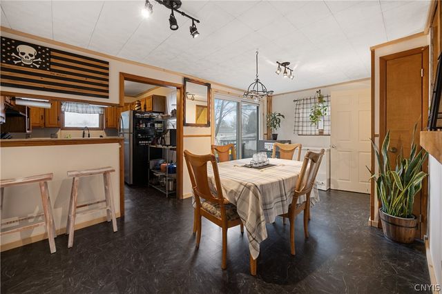 101 Crysler Drive, Manlius, NY 13057