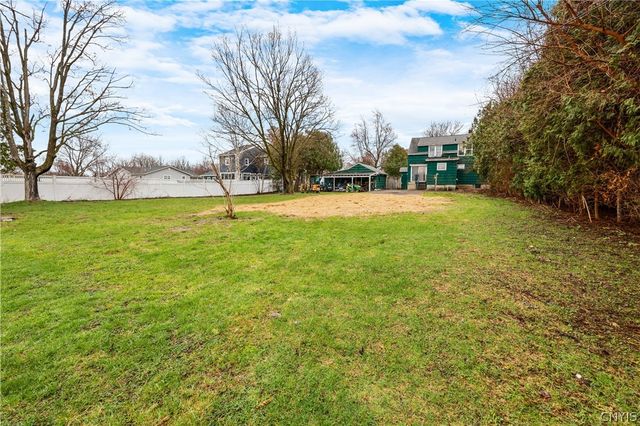 101 Crysler Drive, Manlius, NY 13057