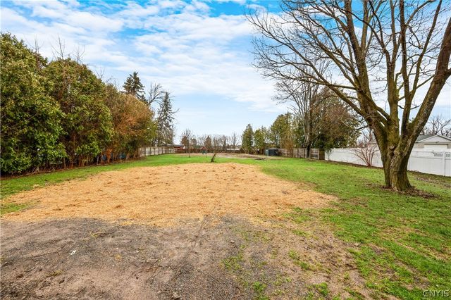 101 Crysler Drive, Manlius, NY 13057