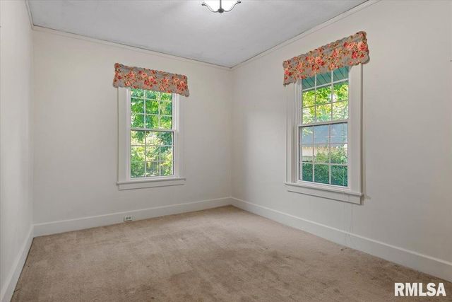 1326 S PARK Avenue, Springfield, IL 62704