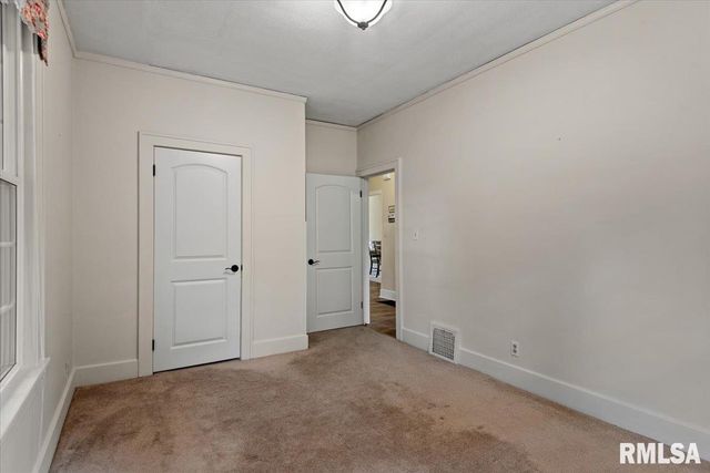 1326 S PARK Avenue, Springfield, IL 62704