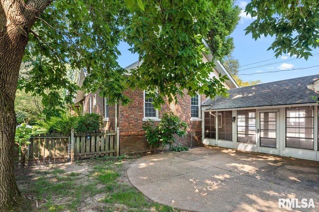1326 S PARK Avenue, Springfield, IL 62704