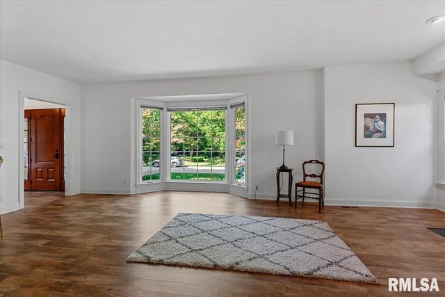 1326 S PARK Avenue, Springfield, IL 62704