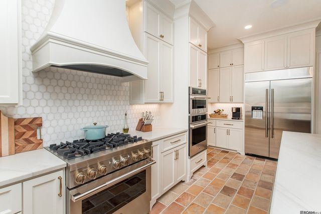 9984 Forrest Delatte Rd, Denham Springs, LA 70726