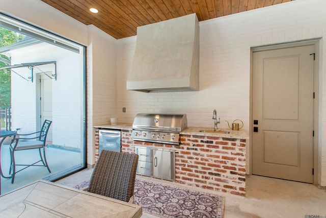 9984 Forrest Delatte Rd, Denham Springs, LA 70726