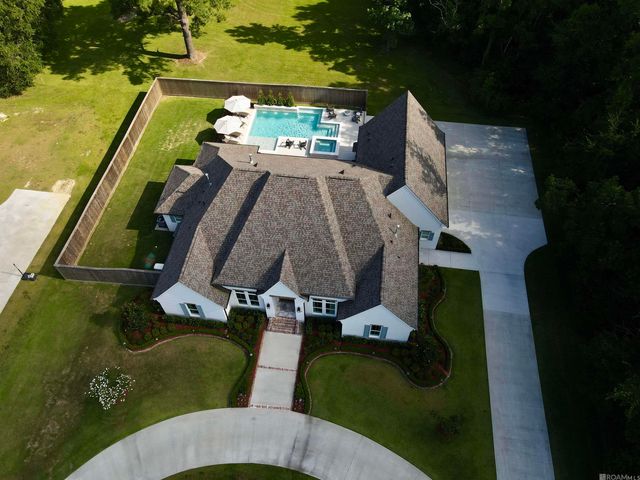 9984 Forrest Delatte Rd, Denham Springs, LA 70726