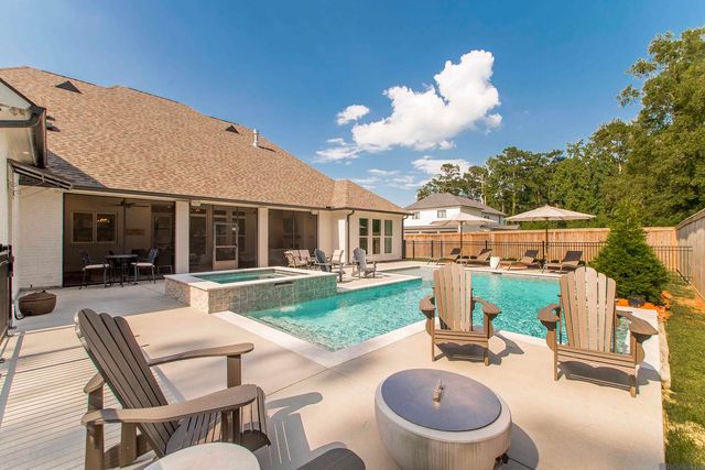 9984 Forrest Delatte Rd, Denham Springs, LA 70726