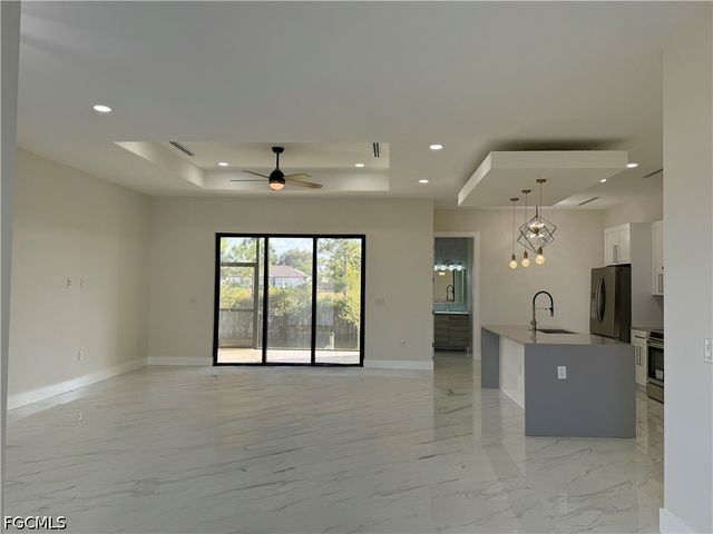 2006 NW 21st ST, Cape Coral, FL 33993