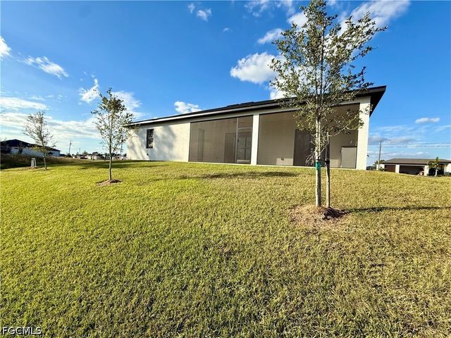 2006 NW 21st ST, Cape Coral, FL 33993