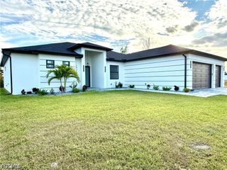 2006 NW 21st ST, Cape Coral, FL 33993