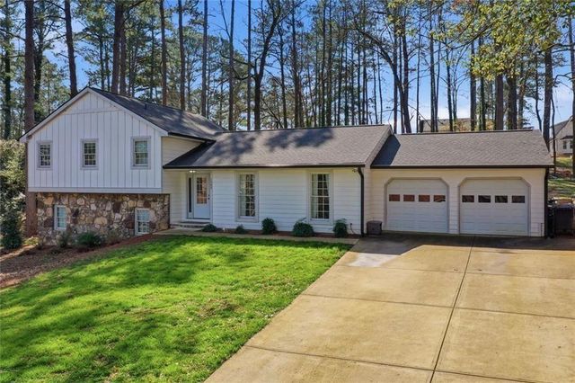 1562 Hillhaven Drive, Marietta, GA 30062