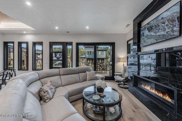 2947 W Lumber Ln, Coeur D'alene, ID 83814