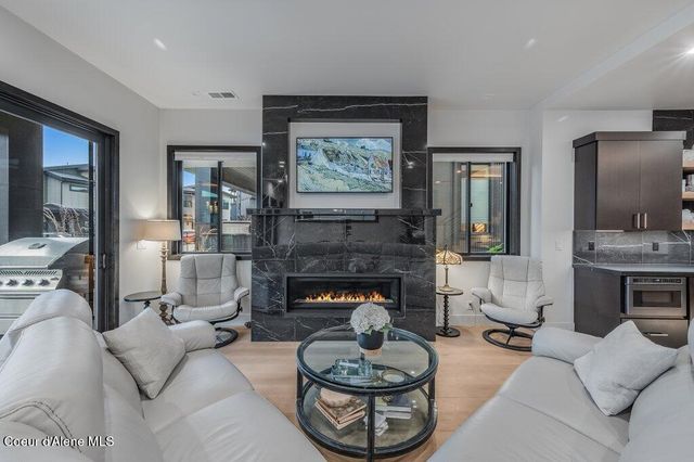 2947 W Lumber Ln, Coeur D'alene, ID 83814