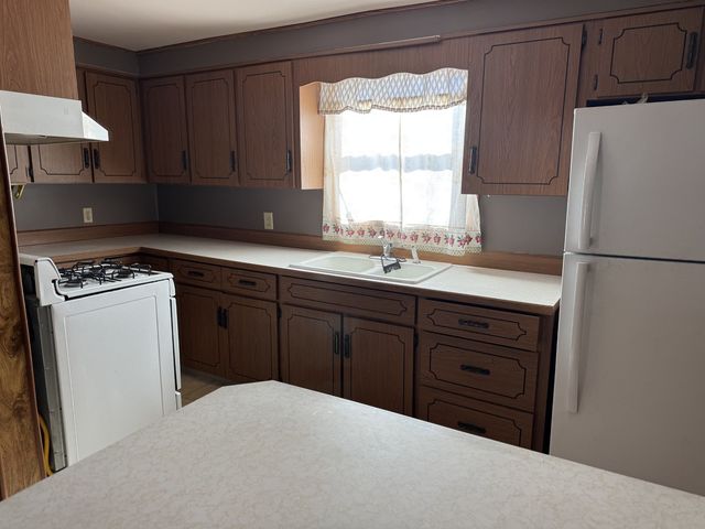 618 10th Street, Peru, IL 61354