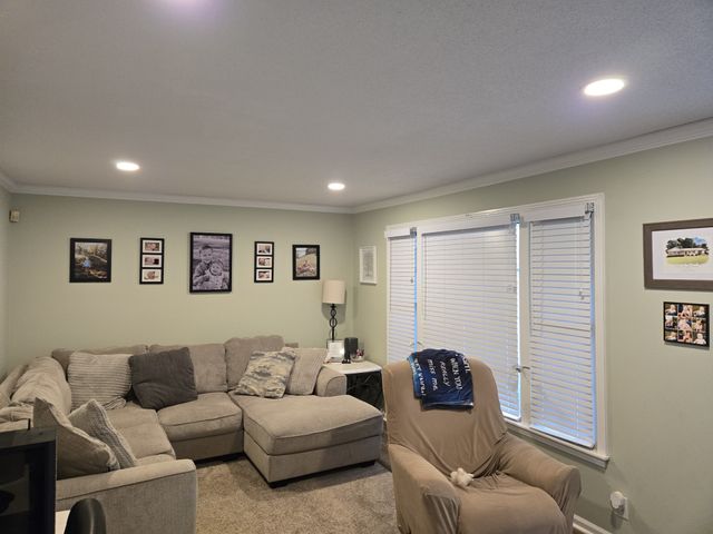 444 Bryan Rd, Clarksville, TN 37043