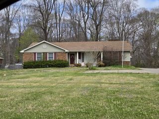 444 Bryan Rd, Clarksville, TN 37043