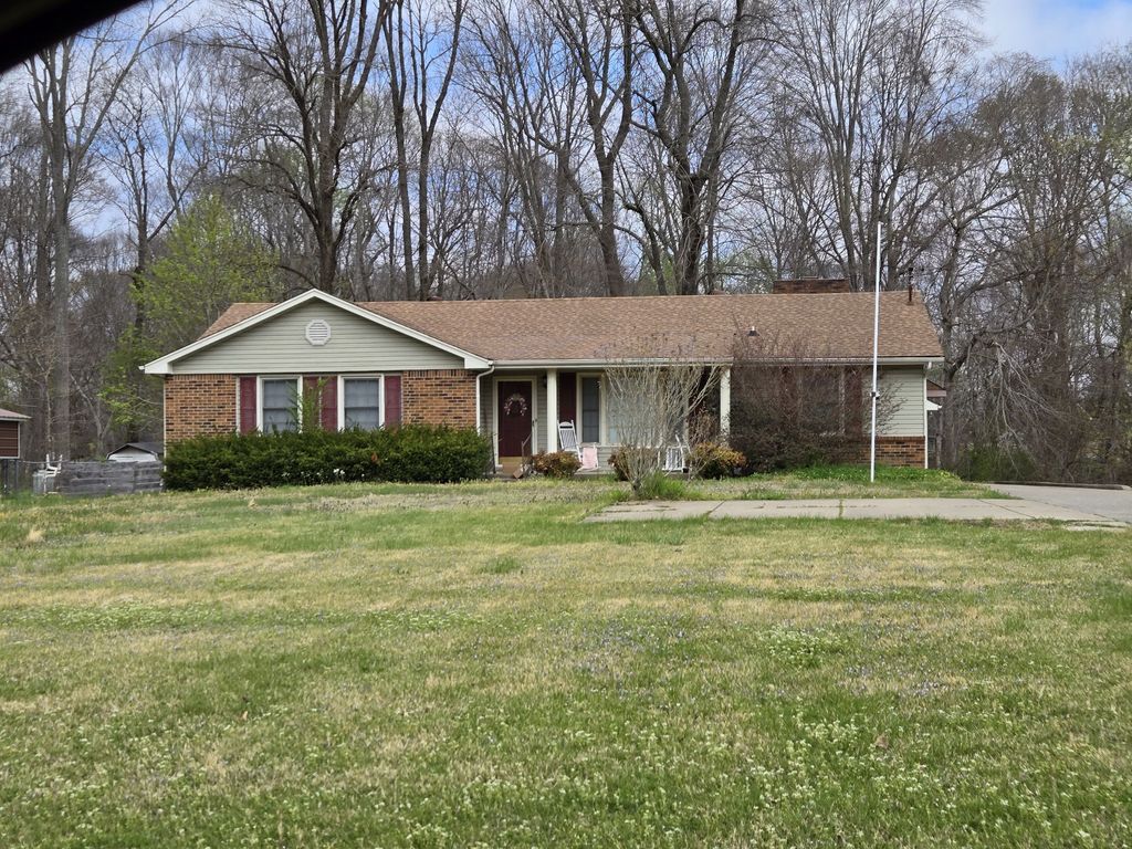 444 Bryan Rd, Clarksville, TN 37043