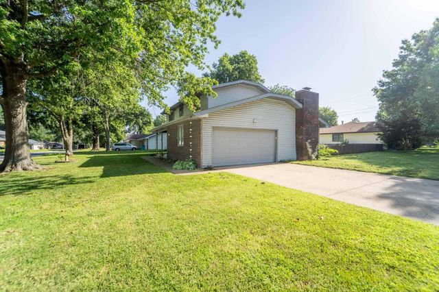 5486 S Clay Avenue, Springfield, MO 65810