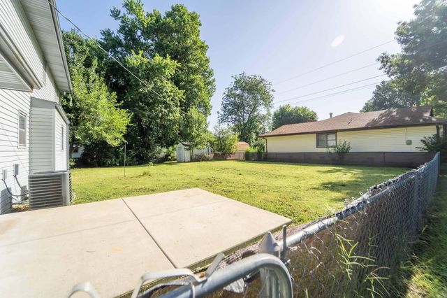 5486 S Clay Avenue, Springfield, MO 65810