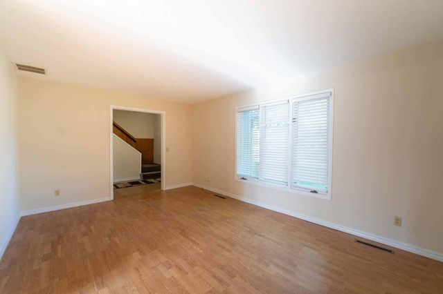 5486 S Clay Avenue, Springfield, MO 65810