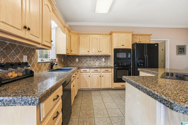 546 KENNEDY ROAD, Gardendale, AL 35071