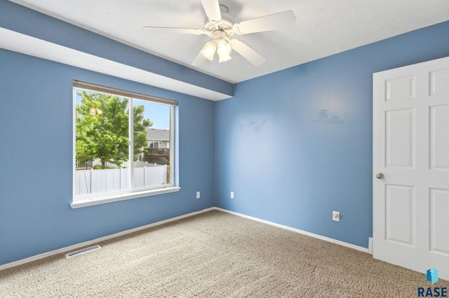 7409 W 50th St Street, Sioux Falls, SD 57106