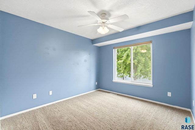 7409 W 50th St Street, Sioux Falls, SD 57106