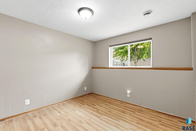 7409 W 50th St Street, Sioux Falls, SD 57106