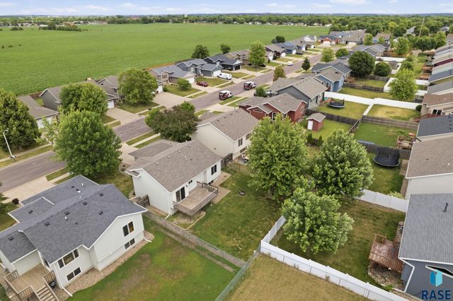 7409 W 50th St Street, Sioux Falls, SD 57106