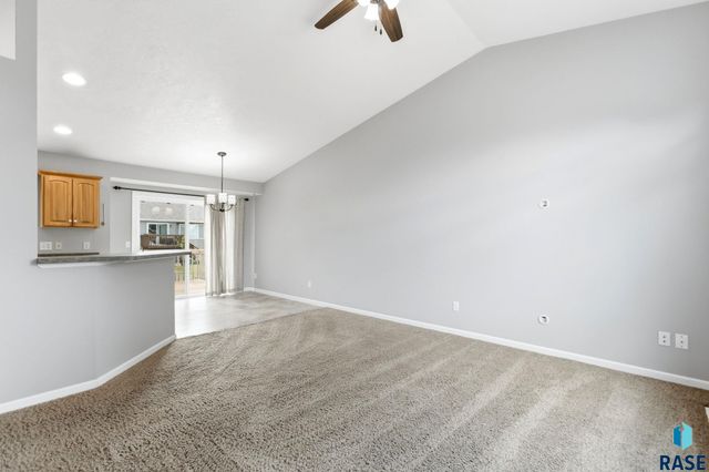 7409 W 50th St Street, Sioux Falls, SD 57106