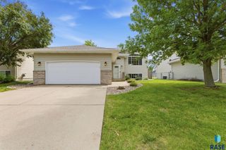 7409 W 50th St Street, Sioux Falls, SD 57106