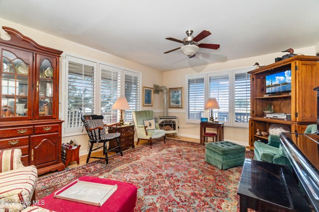 76 Beach Drive, Arapahoe, NC 28510