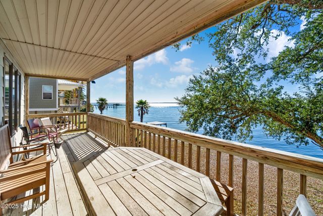 76 Beach Drive, Arapahoe, NC 28510