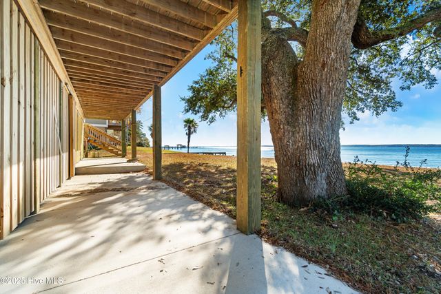 76 Beach Drive, Arapahoe, NC 28510